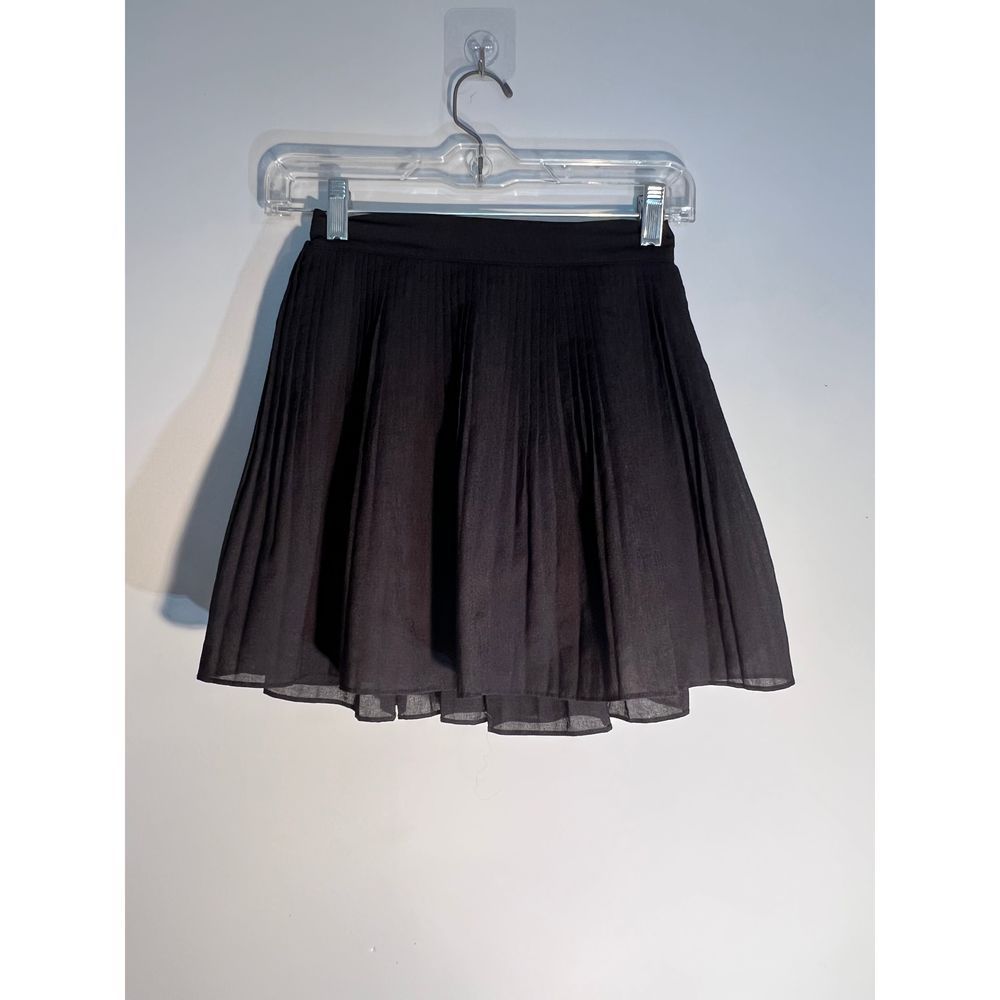 THE SHEW Black Skirt | Size S | Made In Korea | W= 12in | L= 14in